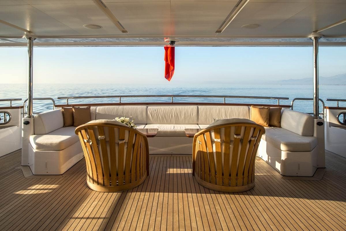 Аренда яхты Benetti Crystal 140 - NELA (Soy Amor) во Франции